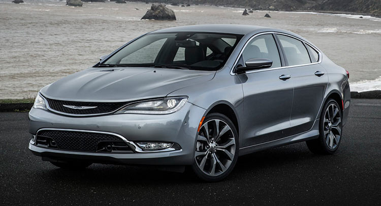  Sergio Marchionne Admits That Chrysler 200 Copied Hyundai’s Rear Entry Point