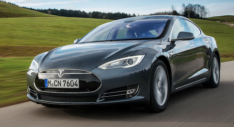 Tesla Sets New Sales Record In 2015