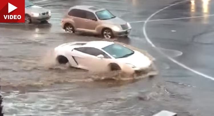 Lamborghini Gallardo Stupidly Drives Through San Diego Flood