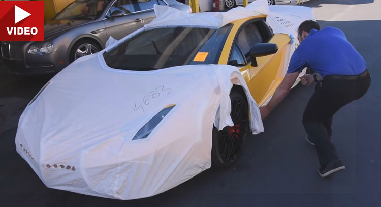  This Is How A Lamborghini Aventador SV Is Delivered And Unwrapped