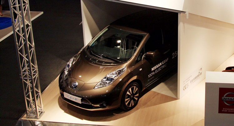  2017 Nissan Leaf 30kWh Literally Unboxed In Barcelona [w/Video]