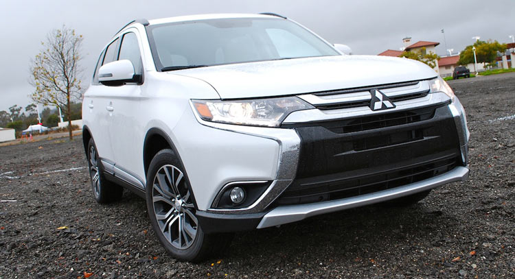  Review: Facelifted 2016 Mitsubishi Outlander Is Cheap Seats With A Decent View