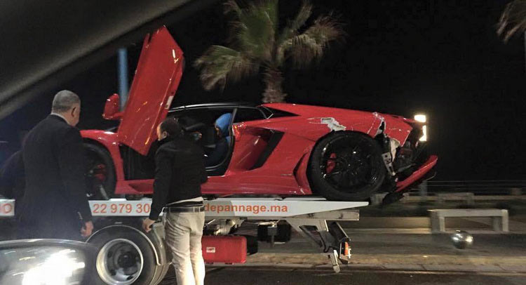 This Lamborghini Aventador Roadster Has Seen Better Days