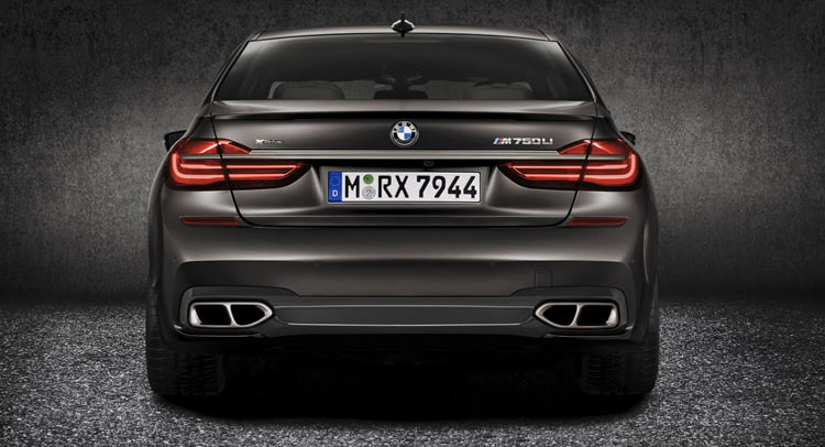  BMW M760Li xDrive Heading To New York Auto Show For US Reveal