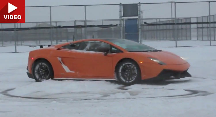 1,500 HP Twin Turbo Gallardo Has Fun In The Snow