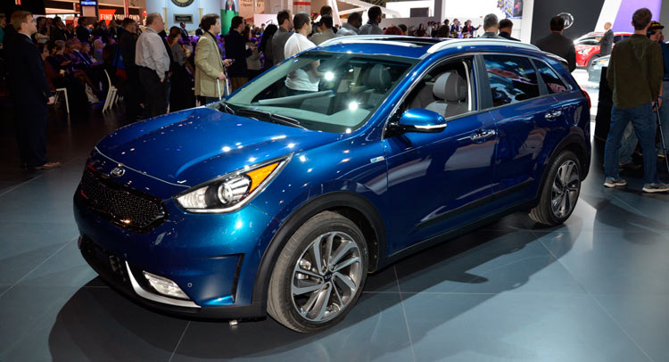 Kia’s Niro Hybrid Utility Vehicle Brings Efficiency To Chicago