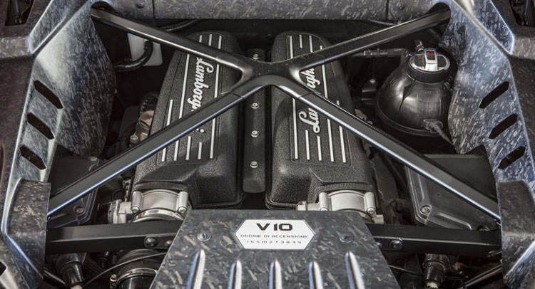  Lamborghini Remains Committed To Naturally-Aspirated Engines