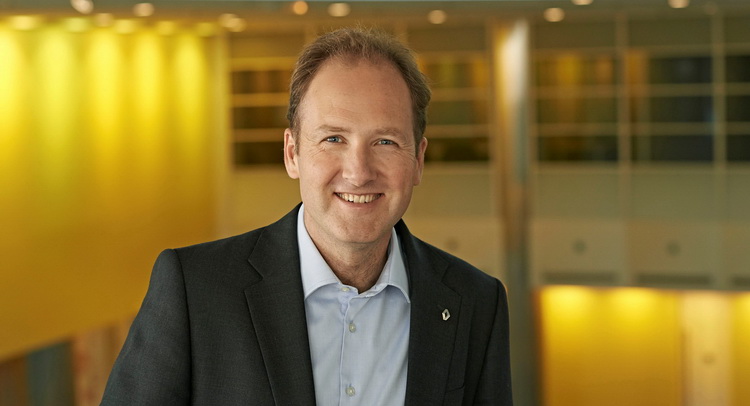  Former Aston Martin, Tesla Exec Is Alpine’s New Chief