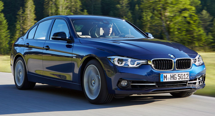  BMW, Mercedes-Benz Battle For Premium Segment Lead, Audi Trails