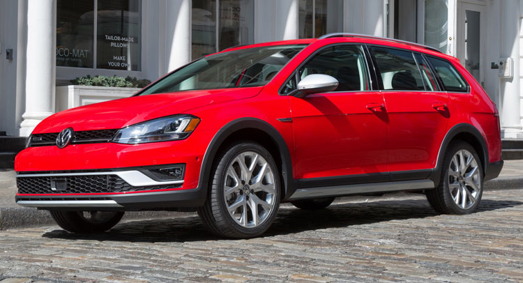  2017 VW Golf Alltrack Debuts In US Guise, Gets Manual Gearbox Option
