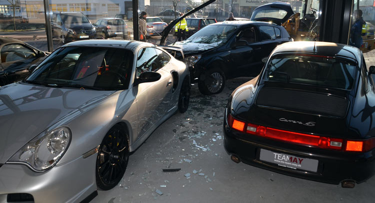 Man Crashes Opel Astra Into A Porsche Dealership