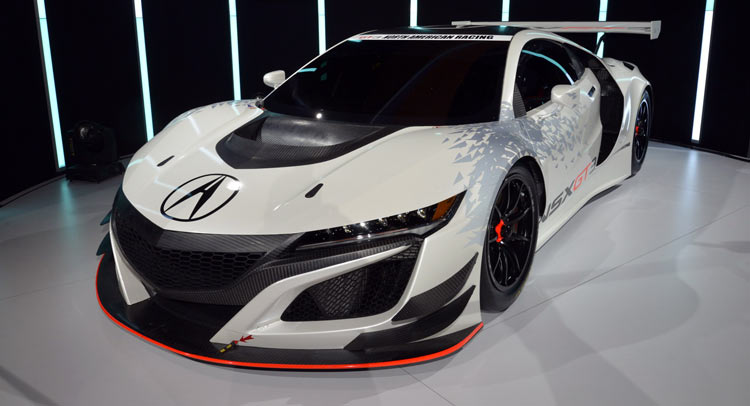 New Acura NSX GT3 RWD Races Into New York Auto Show