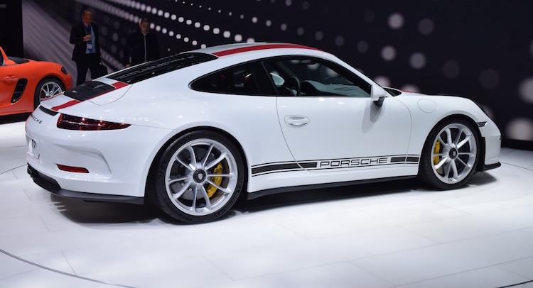  2017 Porsche 911 R: Proof Stripes Go With Everything