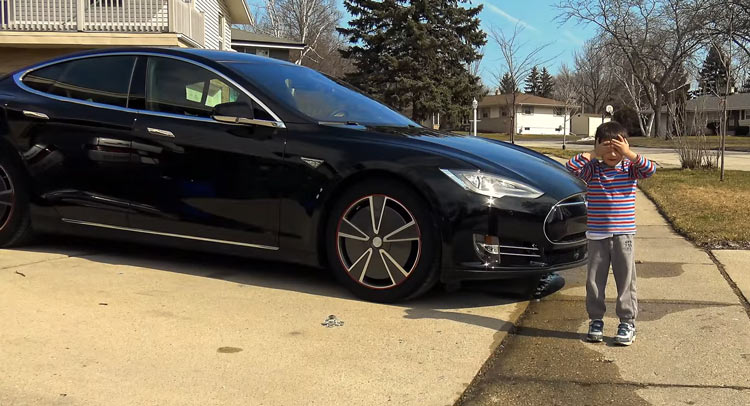 Tesla Model S Owner Tests If Autopilot / Summon Features Can Detect Child