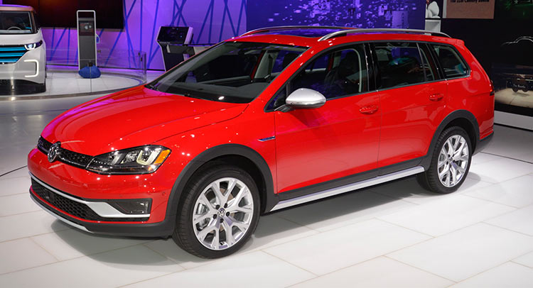VW Golf Alltrack Finally Makes It Stateside At The NY Auto Show
