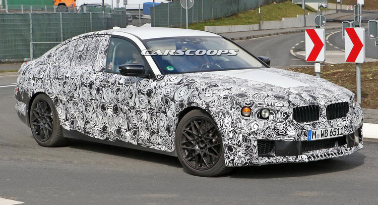  2017 BMW M5 Spied With Slightly Less Camouflage