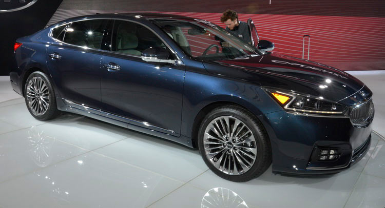  New 2017 Kia Cadenza Built For Large Family Saloon Success