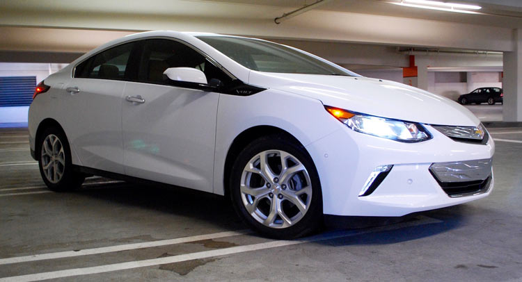  Review: The 2016 Chevy Volt Is The Easy Way Into An Electric Car Lifestyle