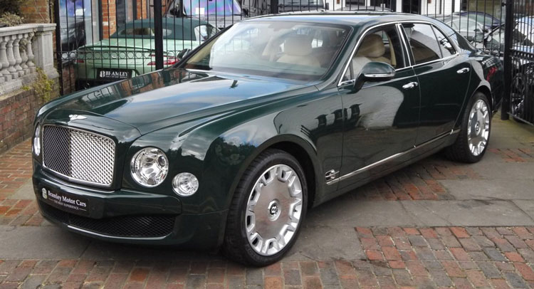 Travel Like Royalty In The Queen’s Bentley Mulsanne