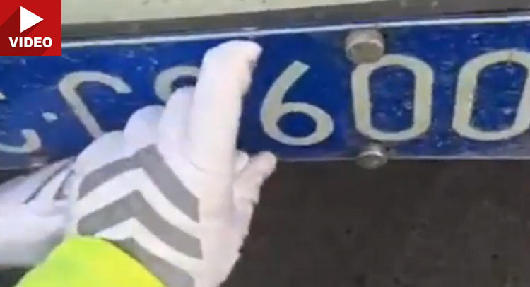 Cheeky Chinese Driver’s Crafty Way To Change License Plate Numbers