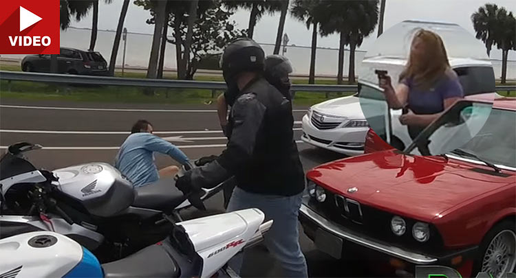  Three Bikers Attack BMW Driver, Female Passenger Pulls Out A Gun