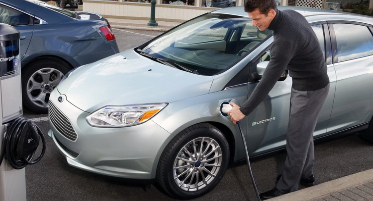  No 200-mile Electric Model From Ford Just Yet