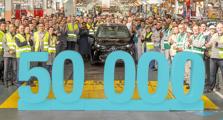 Renault Delivers 50,000th Zoe, Reports Staggering Customer Satisfaction