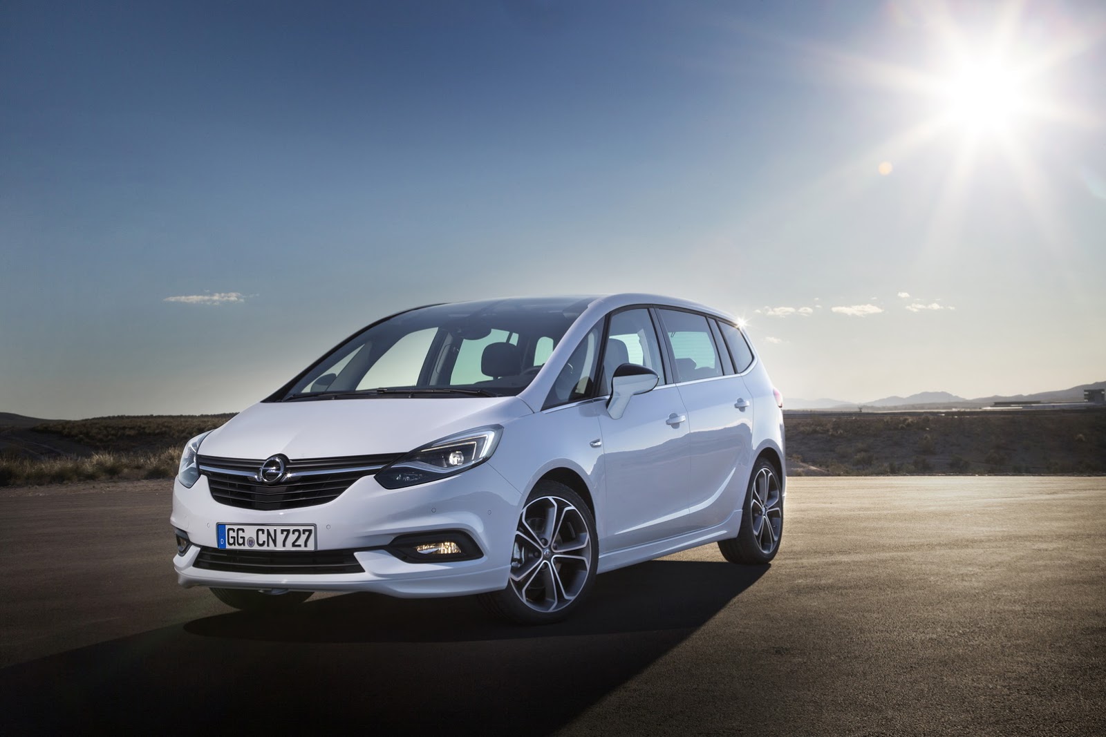 2018 Opel Zafira Tourer C (facelift 2016) 1.6 DI Turbo (136 Hp) Automatic