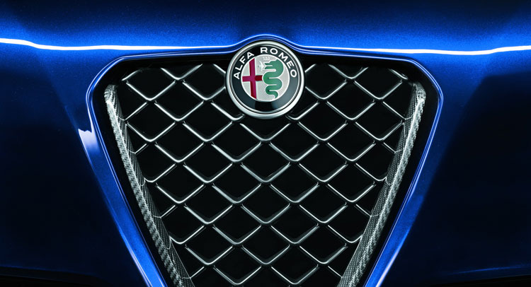  Alfa Romeo Giulia Can Be Customized With Mopar Accessories