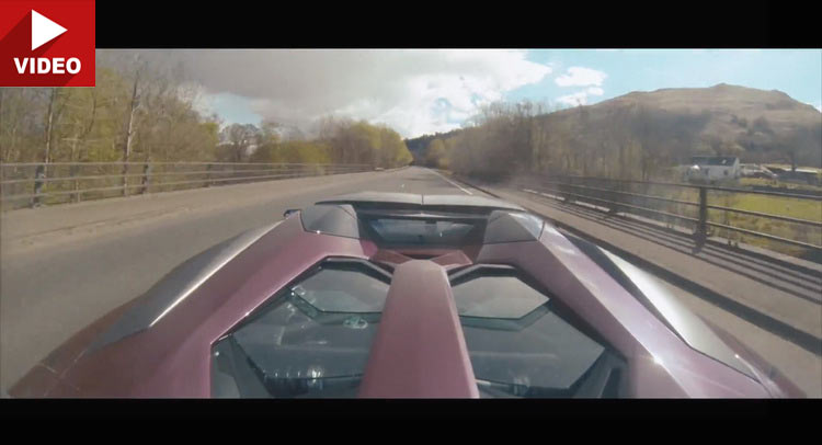 RIP Headphone Users: Lamborghini Aventador SV Roadster Goes Out For A Walk