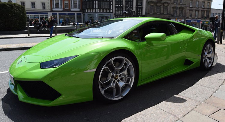  Lamborghini Huracan Is UK’s First Supercar Taxi