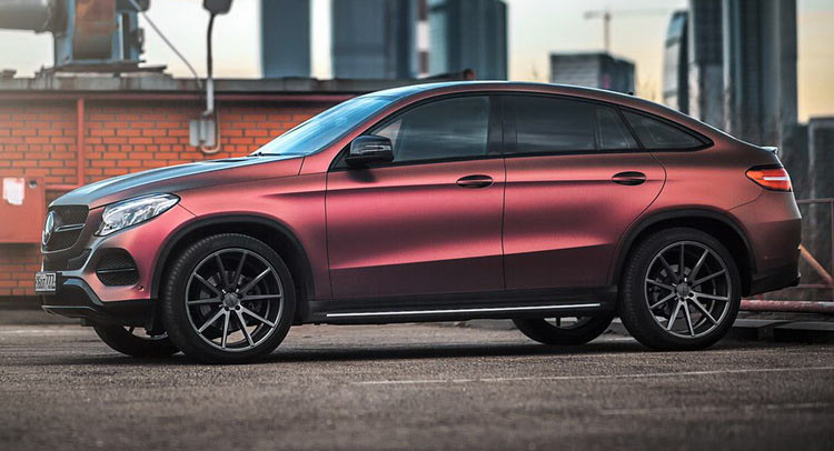  How Do You Feel About This Mercedes GLE’s Color Changing Wrap?