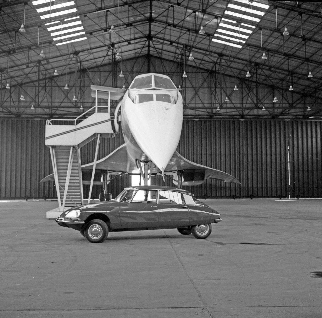 Classic Cars Exempt from Paris’ Pre1997 Vehicles Ban Carscoops