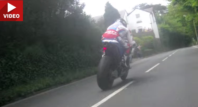 Watch Michael Dunlop Shatter The Isle Of Man TT Record In Less Than 17 Minutes