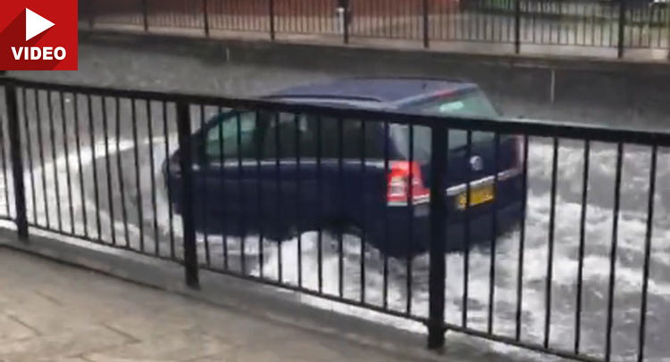 Flash Flooding Defeats Stubborn Zafira Driver