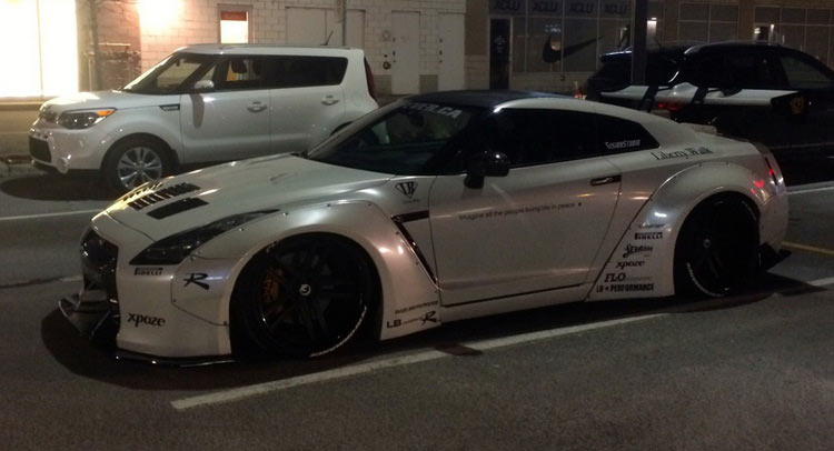  Liberty Walk GT-R Looking Totally Not Inconspicuous In Canadian Parking Lot
