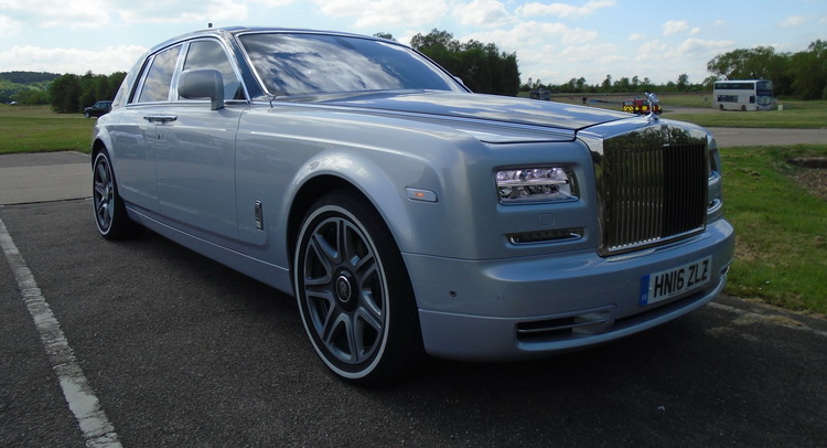  We Bid Farewell To Rolls Royce’s Phantom By Driving It…On A Track