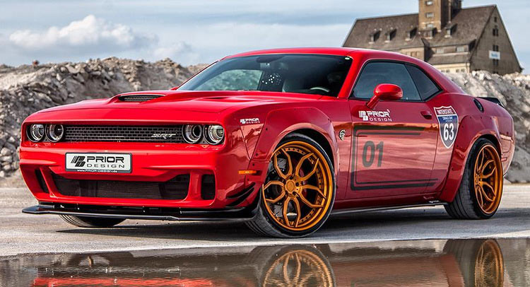 900HP Wide-Body Dodge Challenger Hellcat Is Pure Evil