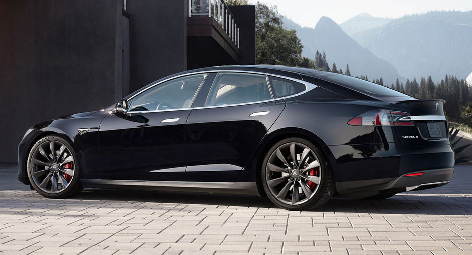  Tesla Tries To Put Suspension Failure Story In Context, Swipes Reporter