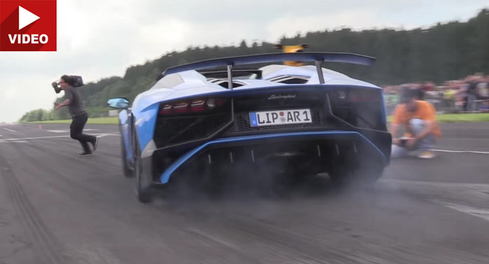 Aventador SV Roadster Almost Hits Cameraman During Drag Race Launch