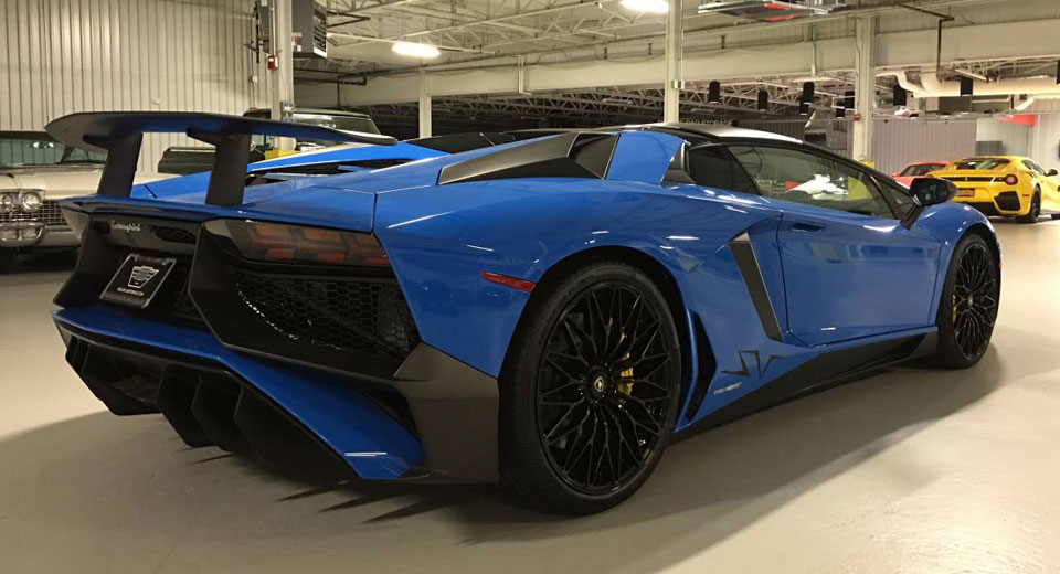  Glistening Lamborghini Aventador SV Roadster Pops Up On Craigslist