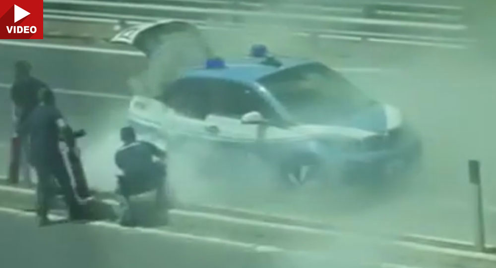 Polizia BMW i3 Starts A Barbecue In Rome
