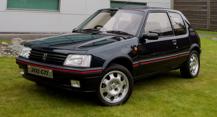 Peugeot 205 GTi Restored & Improved By UK Apprentices