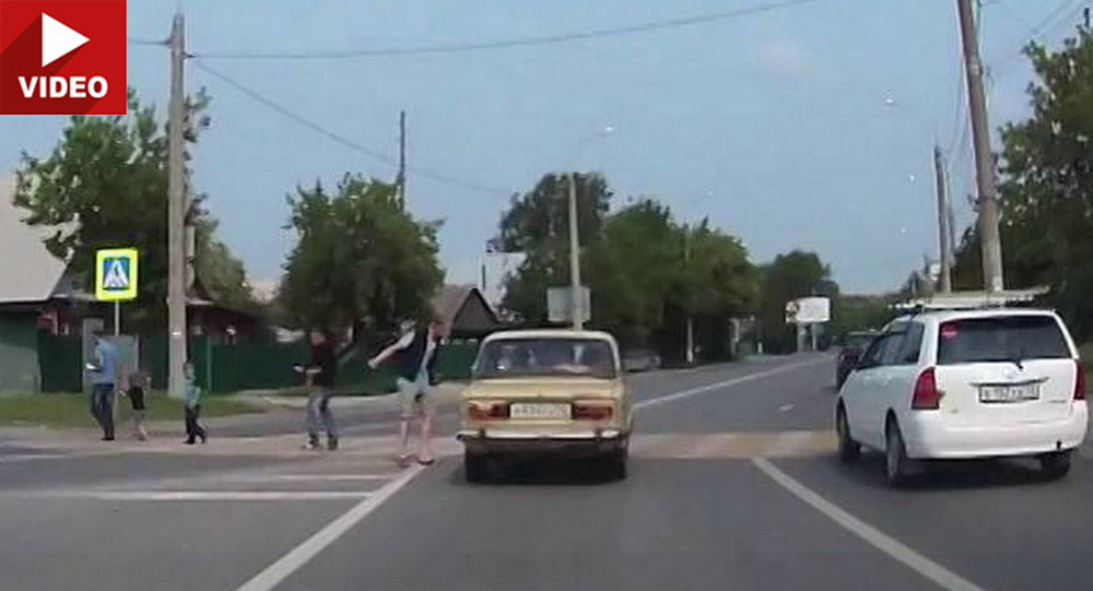 Russian (?) Pedestrian Gets KO’d During Argument With Driver