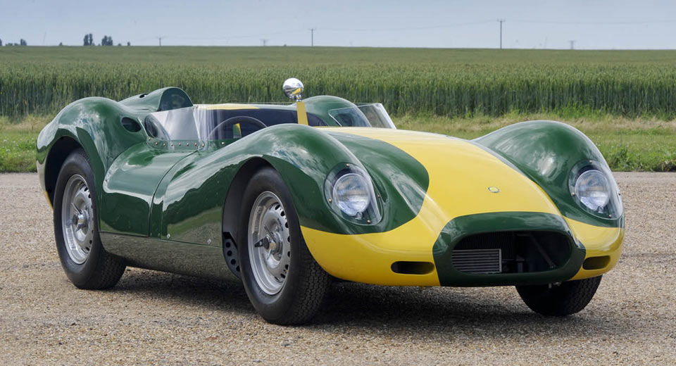 Stirling Moss Edition Lister Knobbly Makes US Debut At Pebble Beach