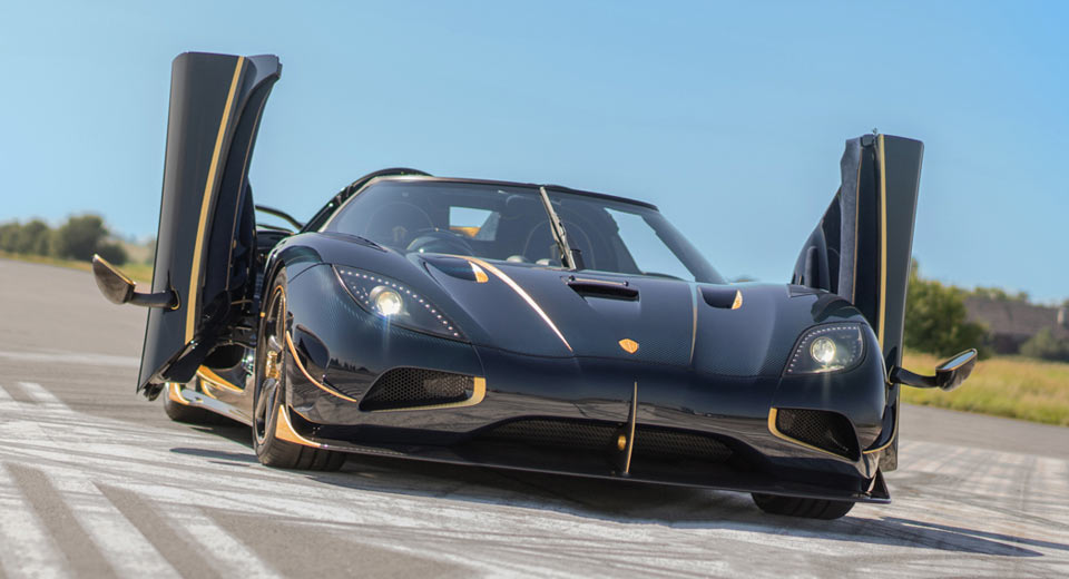 Koenigsegg Reveals Gold-Trimmed Blue-Carbon Agera RS Naraya