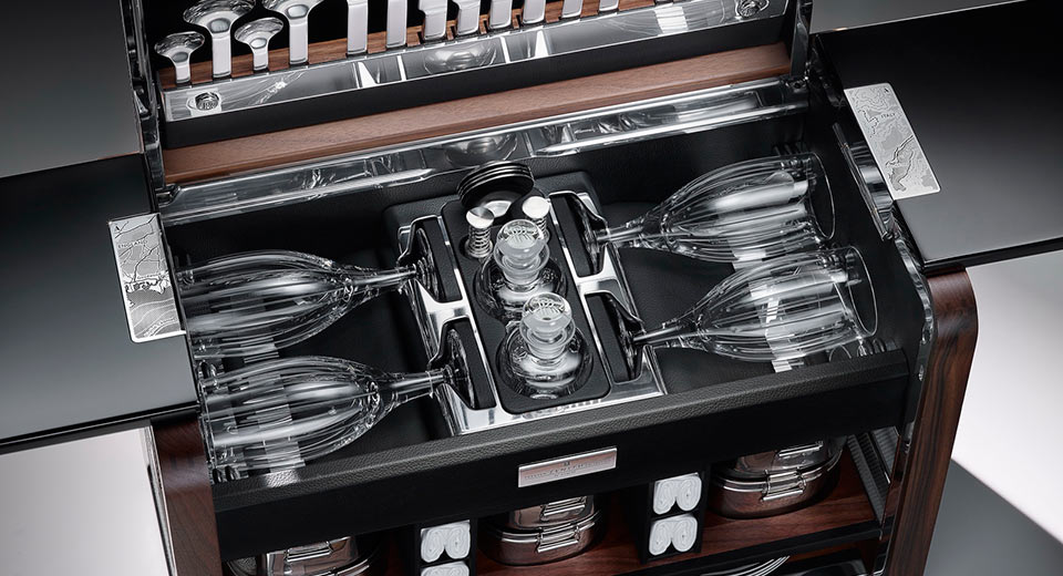  Rolls Royce Brings Bespoke Picnic Hamper To Pebble Beach (Yes, Really)