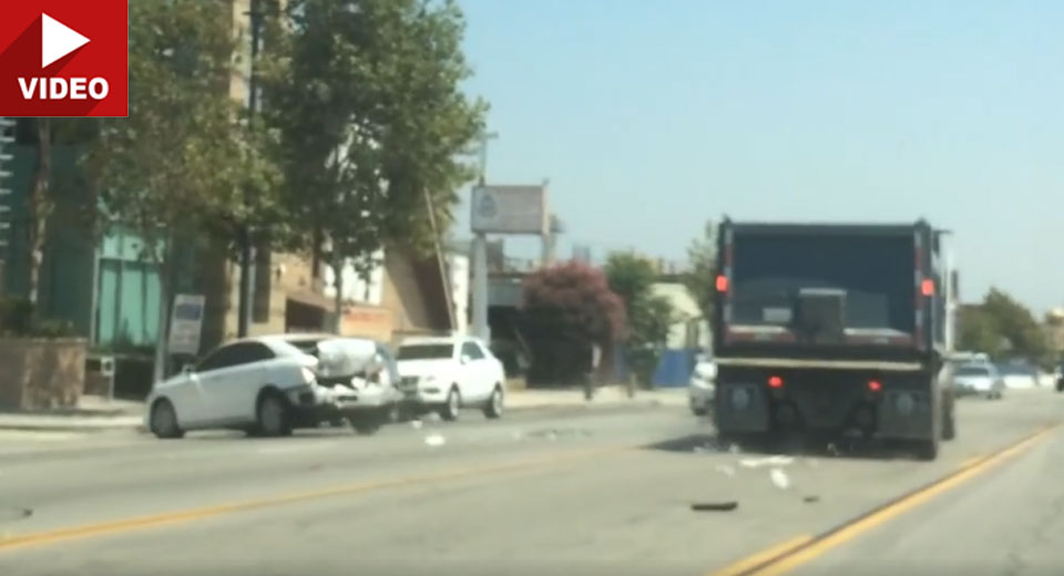  Five Injured As Runaway Dump Truck Rams Into Eight Vehicles In California