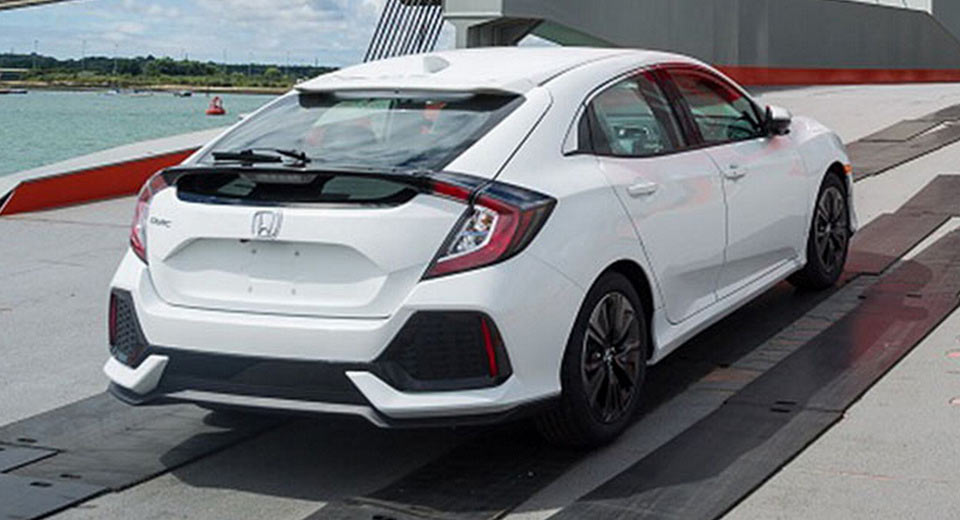  2017 Honda Civic Hatch Caught Undisguised Traveling To The US