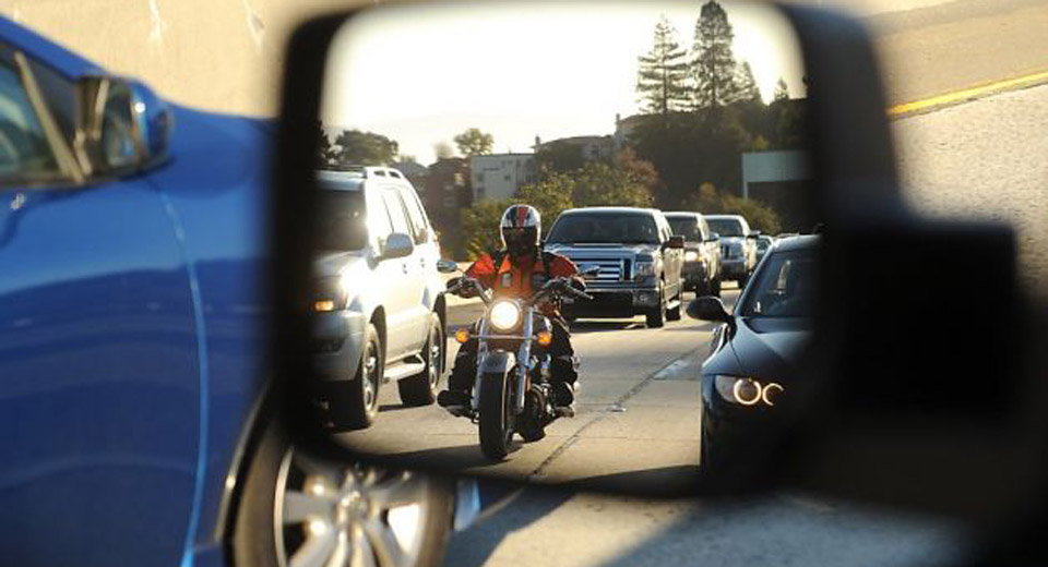  California To Legalize Motorcycle Lane Splitting